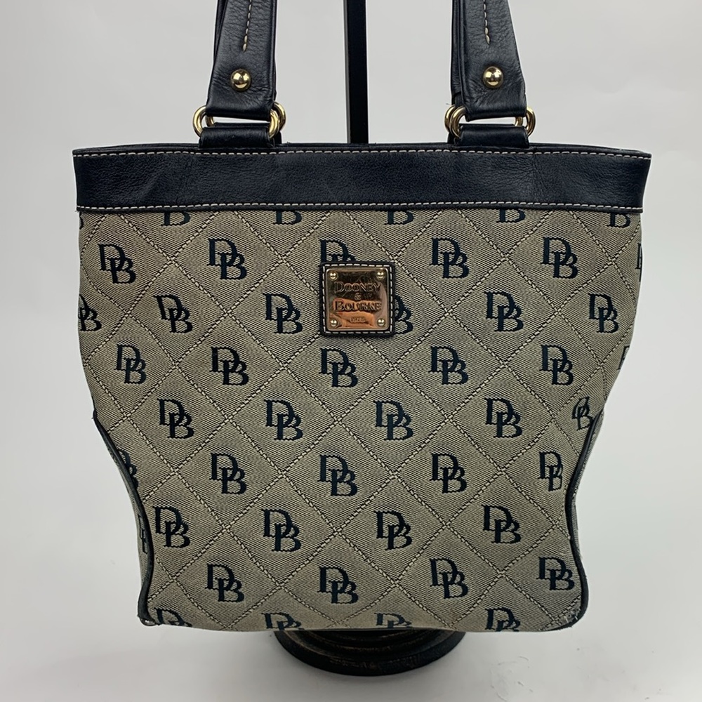 Dooney & Bourke canvas Leather Logo Bag Red lined Pockets Zip Closure #K5164031